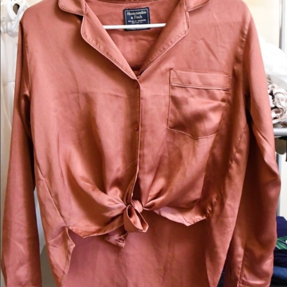 Button down silk blouse - Picture 2 of 2